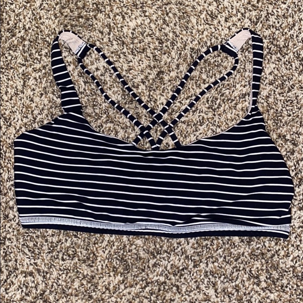 Lululemon sports bra